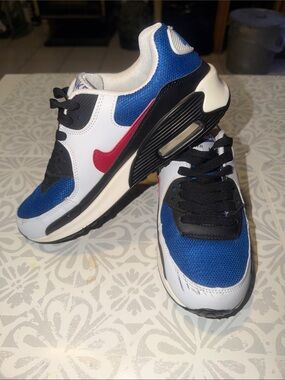 Nike Women's Blue White Black Red Athletic Sneakers